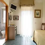 Ariella 2*