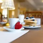 Hotel Ariella