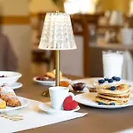 Hotel Ariella 2*