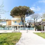 Ariella Hotel 2*