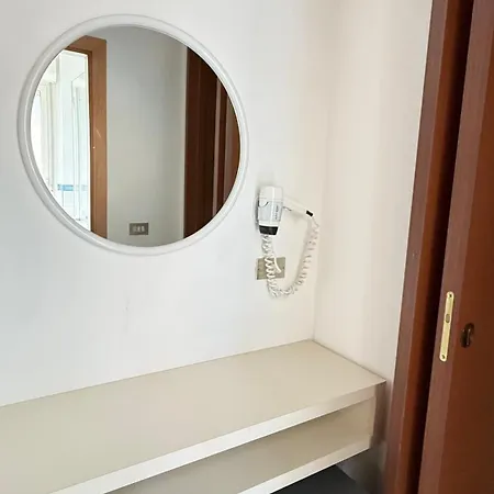 Ariella Hotel 2*