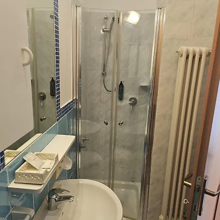 Ariella Hotel 2*